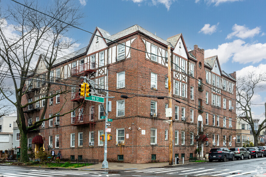 3354 99th St, Flushing, NY en venta - Foto del edificio - Imagen 1 de 13