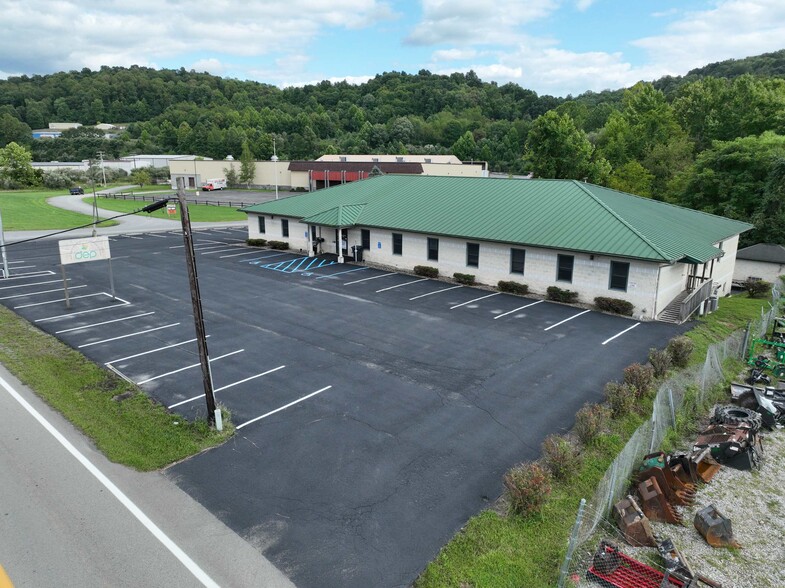 2031 Pleasant Valley Rd, Fairmont, WV en alquiler - Foto del edificio - Imagen 1 de 14