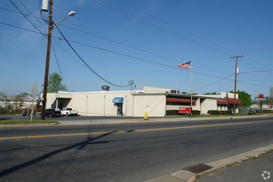 829 Davidson Dr, Concord, NC en alquiler - Foto del edificio - Imagen 2 de 16