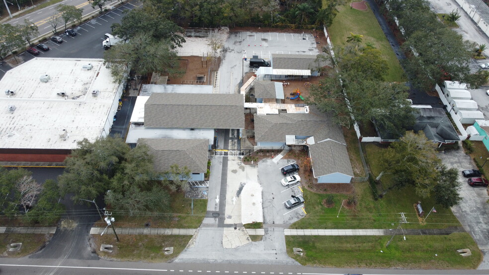 2177 NE Coachman Rd, Clearwater, FL en venta - Foto del edificio - Imagen 2 de 10