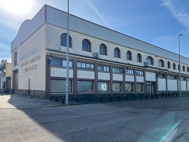 Más detalles de Camino Viejo Oropesa, S/N, Talavera de la Reina - Nave en venta