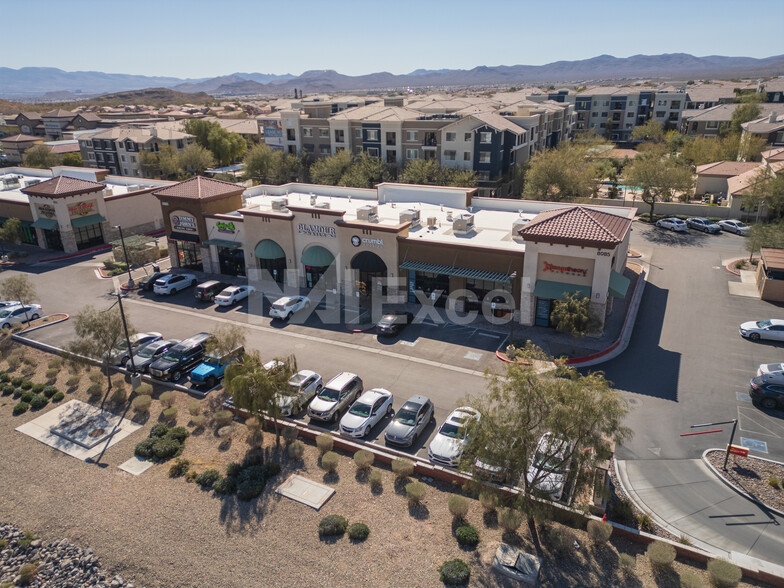 8085 Blue Diamond Rd, Las Vegas, NV en alquiler - Foto del edificio - Imagen 3 de 4