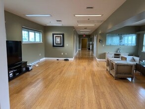 1035 Cambridge St, Cambridge, MA en alquiler Foto del edificio- Imagen 2 de 4