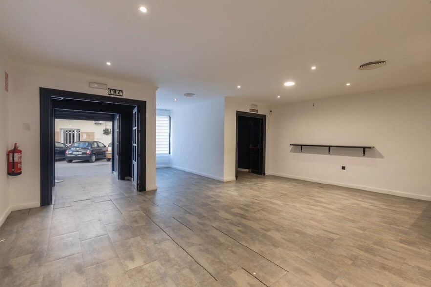 Local en Motril, Granada en venta - Foto del interior - Imagen 3 de 33