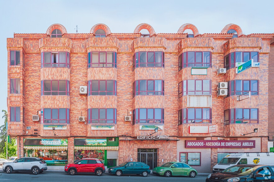 Calle del Doctor Miguel de Aguado, 10, Fuenlabrada, Madrid en alquiler - Foto del edificio - Imagen 2 de 3