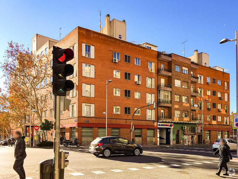 Calle del Poeta Joan Maragall, 61, Madrid, Madrid en alquiler - Foto del edificio - Imagen 2 de 2