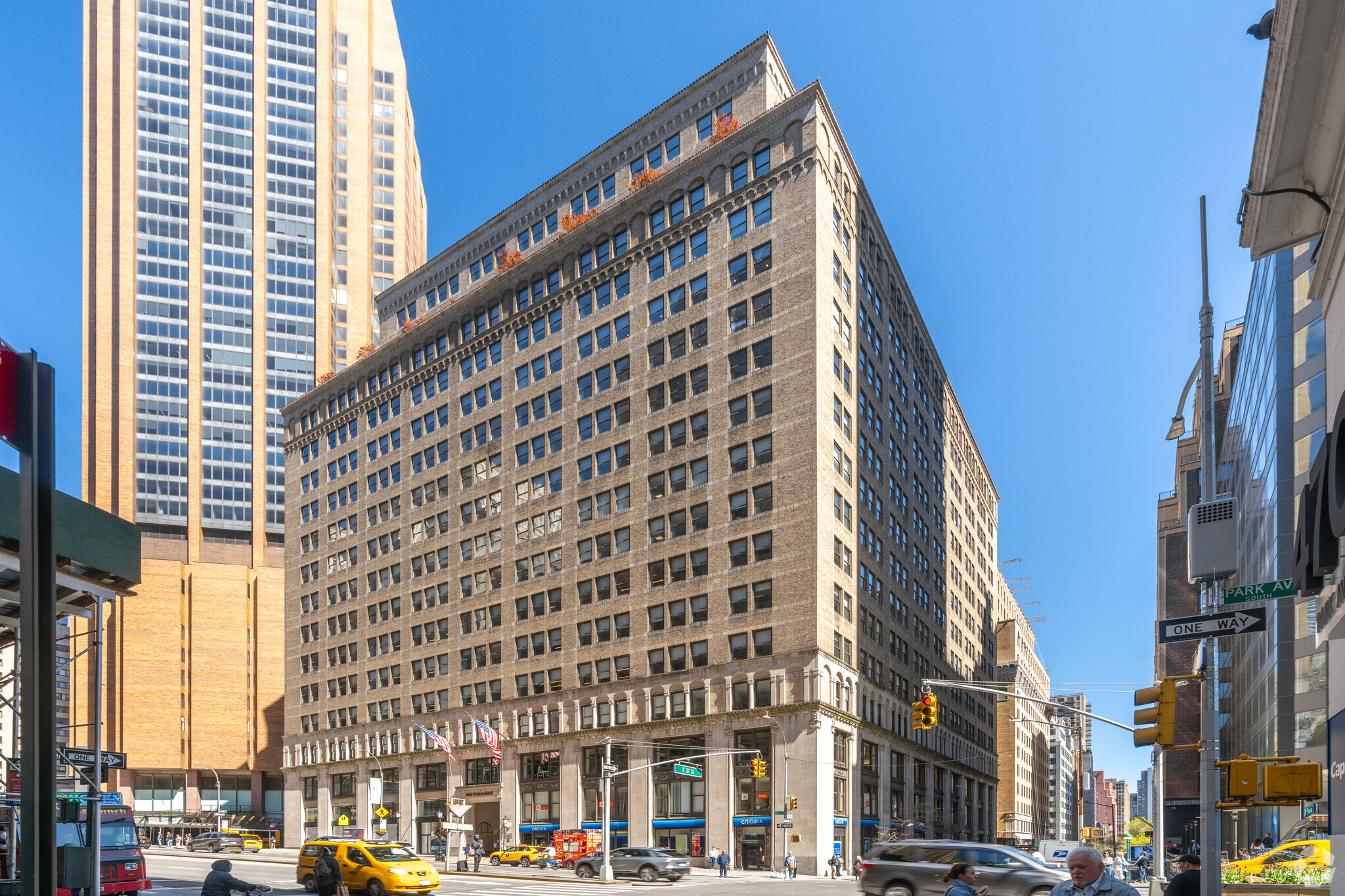 One Park Ave, New York, NY en alquiler Foto del edificio- Imagen 1 de 2