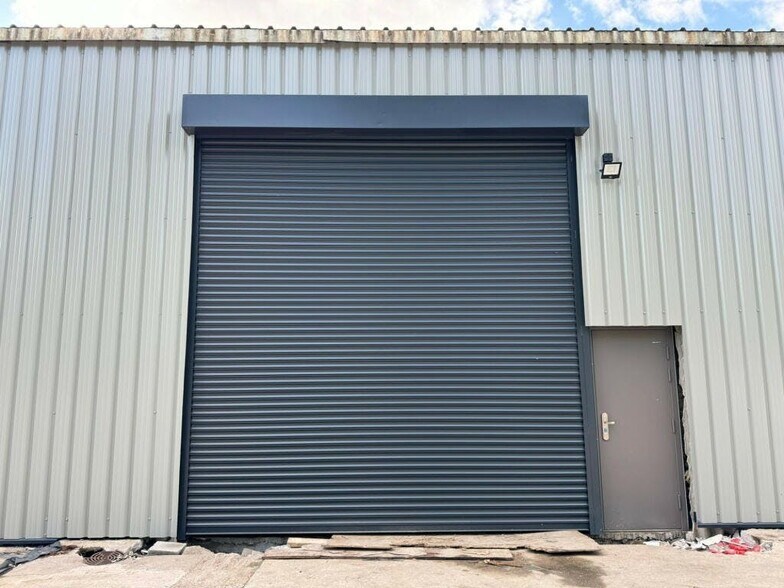 Magpie Grv, Tonypandy en alquiler - Foto del edificio - Imagen 3 de 3