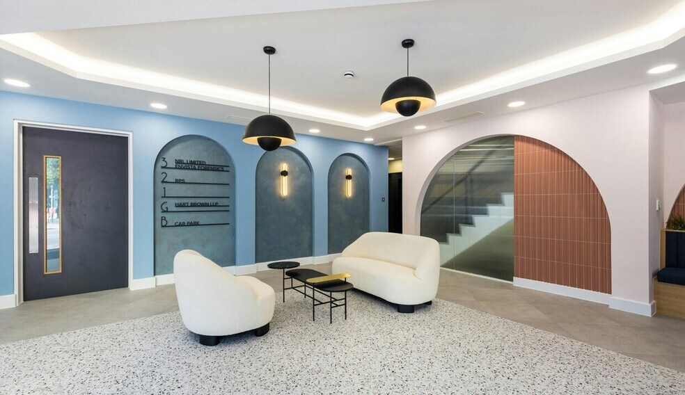 27-41 Church St W, Woking en alquiler - Foto del edificio - Imagen 3 de 22