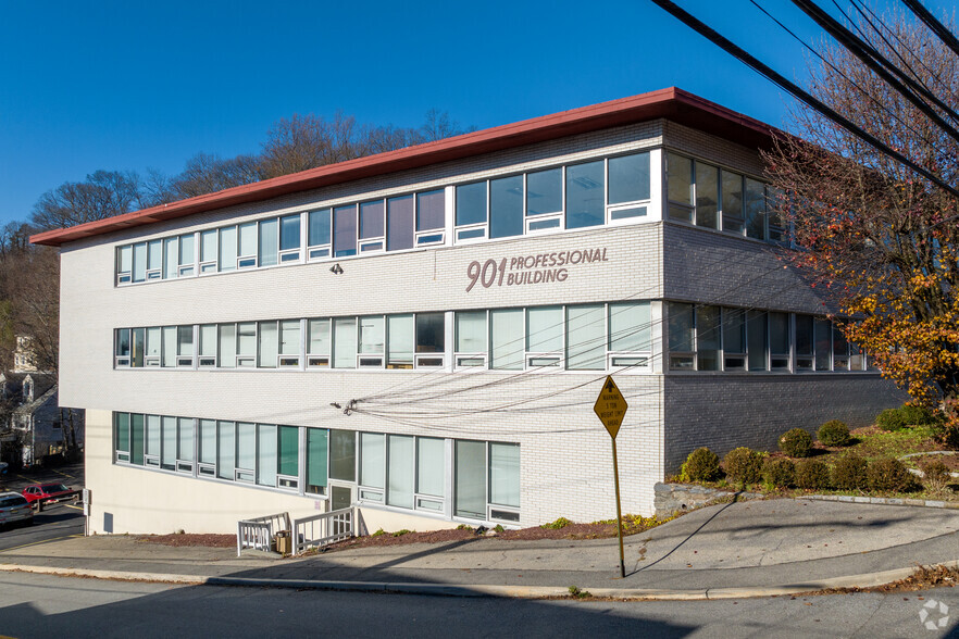 901 N Broadway, North White Plains, NY en alquiler - Foto del edificio - Imagen 1 de 6