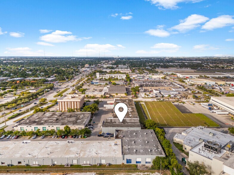 17535 NW 2nd Ave, Miami, FL en venta - Foto del edificio - Imagen 2 de 29
