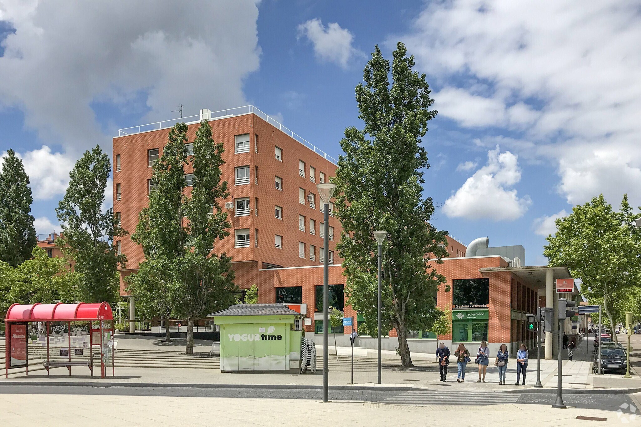 Local en Tres Cantos, Madrid en venta Foto principal- Imagen 1 de 4