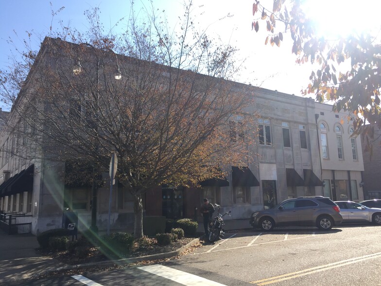 118 N Liberty St, Jackson, TN en alquiler - Foto del edificio - Imagen 3 de 14