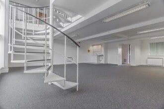 Woodlands, Bradley Stoke en alquiler Foto del edificio- Imagen 1 de 3