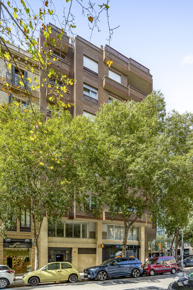 Carrer Del Bruc, Barcelona, Barcelona en alquiler - Foto del edificio - Imagen 2 de 2