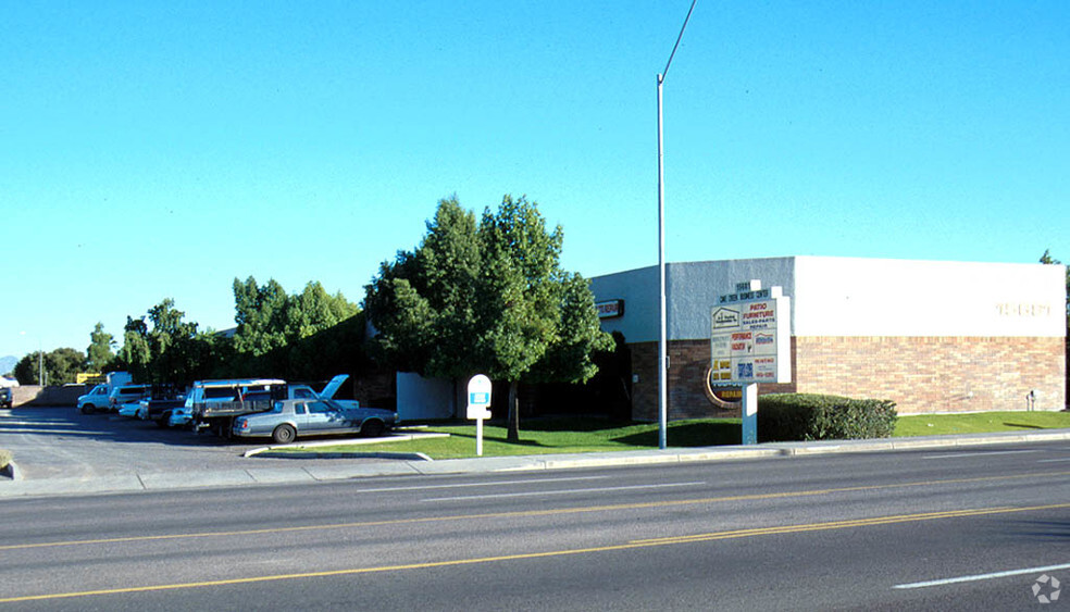 15681 N Cave Creek Rd, Phoenix, AZ en alquiler - Foto del edificio - Imagen 3 de 13