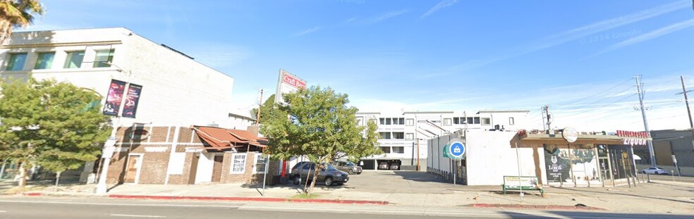 14917 Ventura Blvd, Sherman Oaks, CA en alquiler - Foto del edificio - Imagen 2 de 3