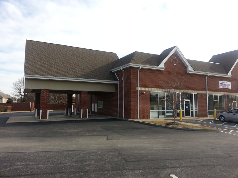 5170 Charlestown Rd, New Albany, IN en alquiler - Foto del edificio - Imagen 2 de 17