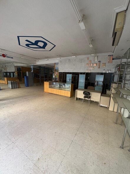 Local en Córdoba, Córdoba en venta - Foto del edificio - Imagen 2 de 7