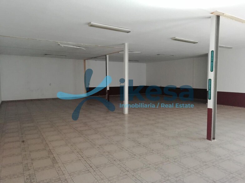 Local en Castilblanco, Badajoz en venta - Foto del interior - Imagen 3 de 9