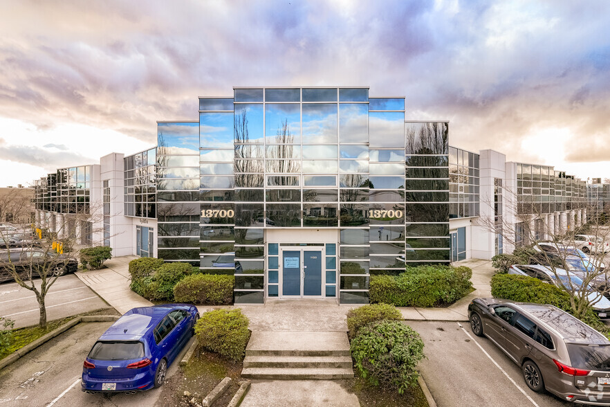 13700 Mayfield Pl, Richmond, BC en alquiler - Foto principal - Imagen 1 de 5