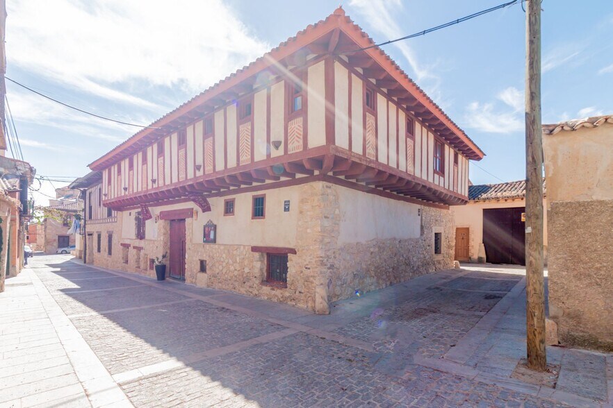 Local en Torrelaguna en venta - Foto del edificio - Imagen 2 de 44