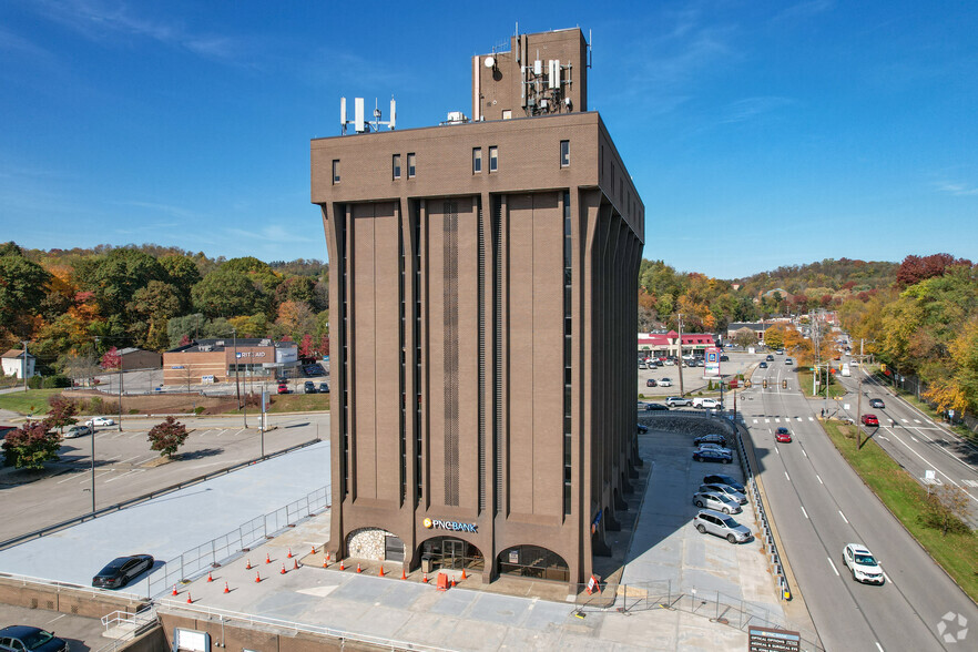 2400 Ardmore Blvd, Pittsburgh, PA en venta - Foto del edificio - Imagen 3 de 5