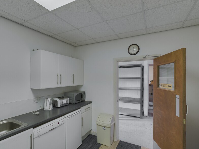 369 Chester Rd, Ellesmere Port en alquiler - Foto del interior - Imagen 2 de 4