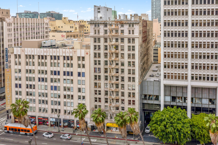 412-418 W 6th St, Los Angeles, CA en venta - Foto del edificio - Imagen 1 de 32