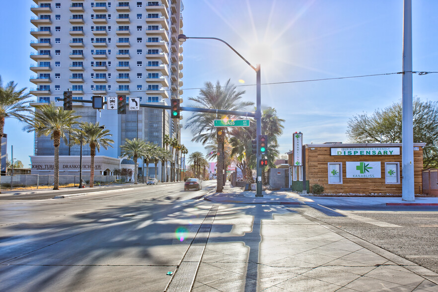 800 S Casino Center Blvd, Las Vegas, NV en alquiler - Foto del edificio - Imagen 2 de 30