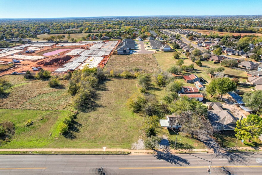 15 N Kelly Ave, Edmond, OK en venta - Vista aérea - Imagen 1 de 5