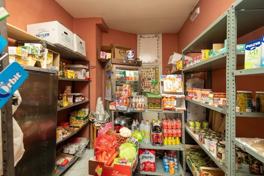 Local en Granada, Granada en venta - Foto del edificio - Imagen 3 de 19