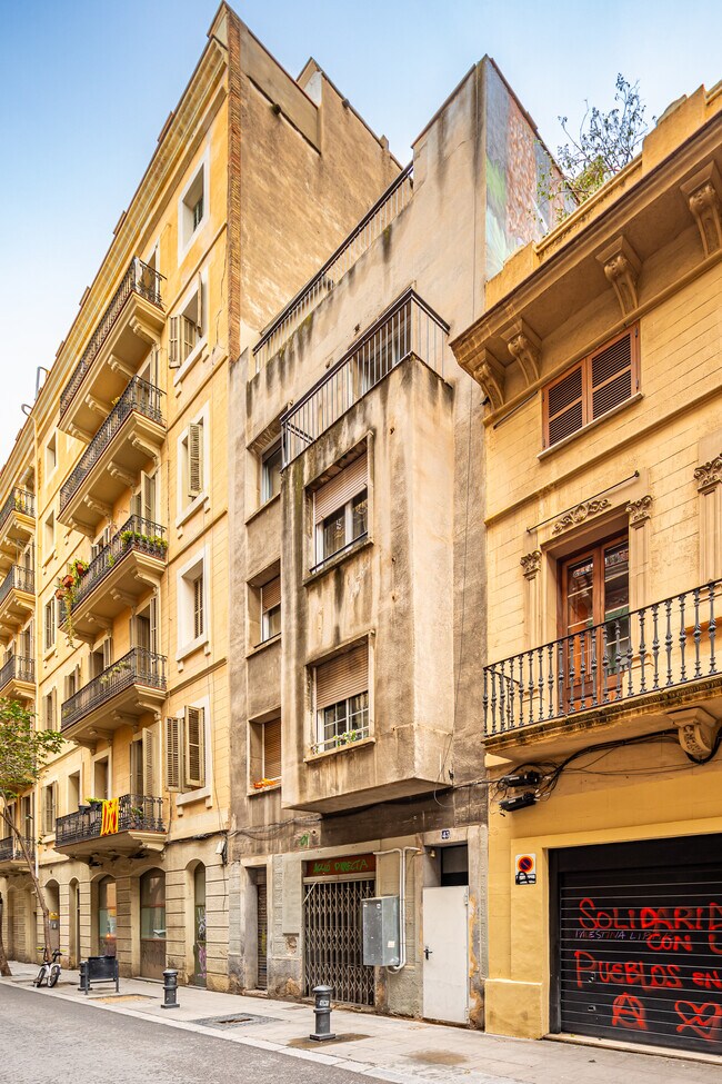 Más detalles de Carrer de Tordera, 43, Barcelona - Edificio residencial​ en venta