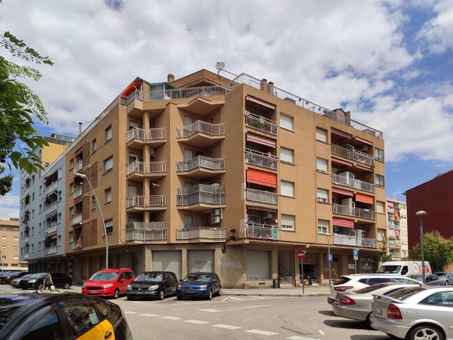 Más detalles de Edificio residencial​ en venta