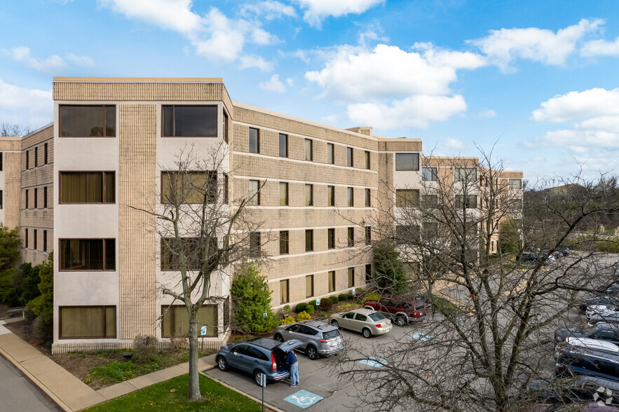 4955 Steubenville Pike, Pittsburgh, PA en alquiler - Foto del edificio - Imagen 2 de 7