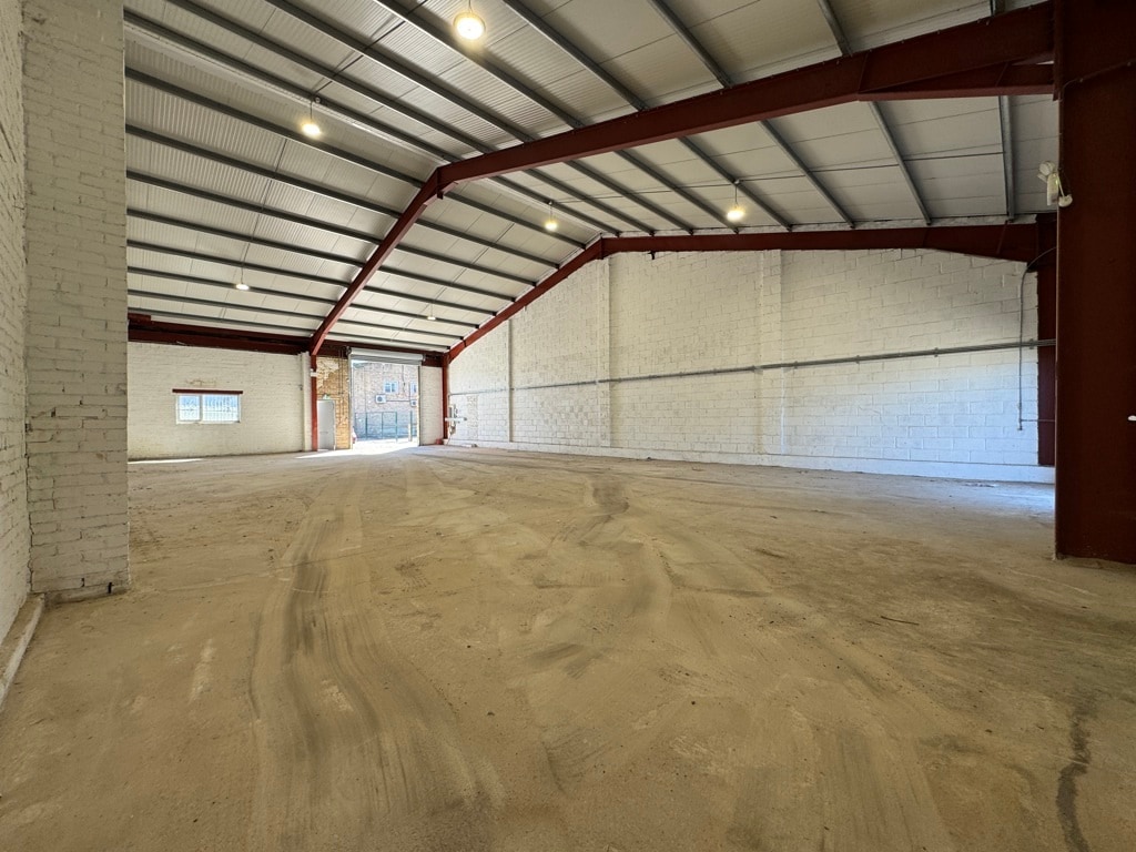 Crabtree Rd, Egham, SRY TW20 8RN - Unidad B12 -  - Foto del interior - Image 1 of 2