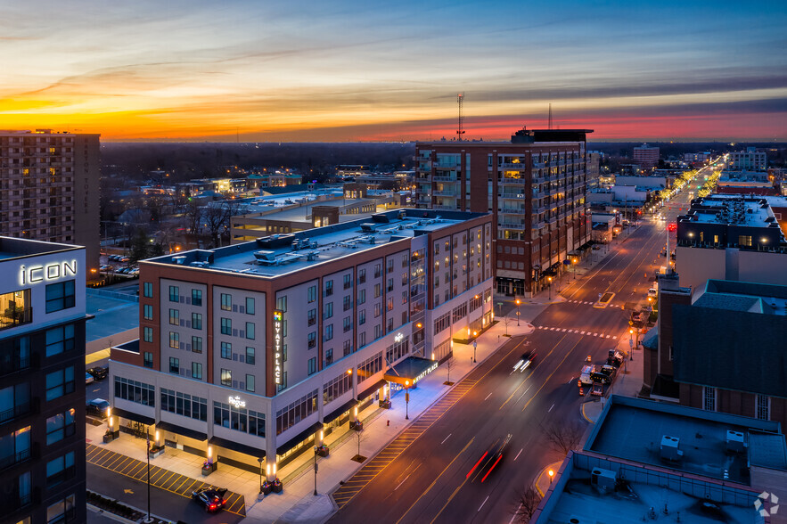 400 N Main St, Royal Oak, MI en alquiler - Vista aérea - Imagen 3 de 17