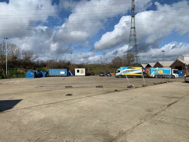 72-76 River Rd, Barking en alquiler Foto principal- Imagen 1 de 4