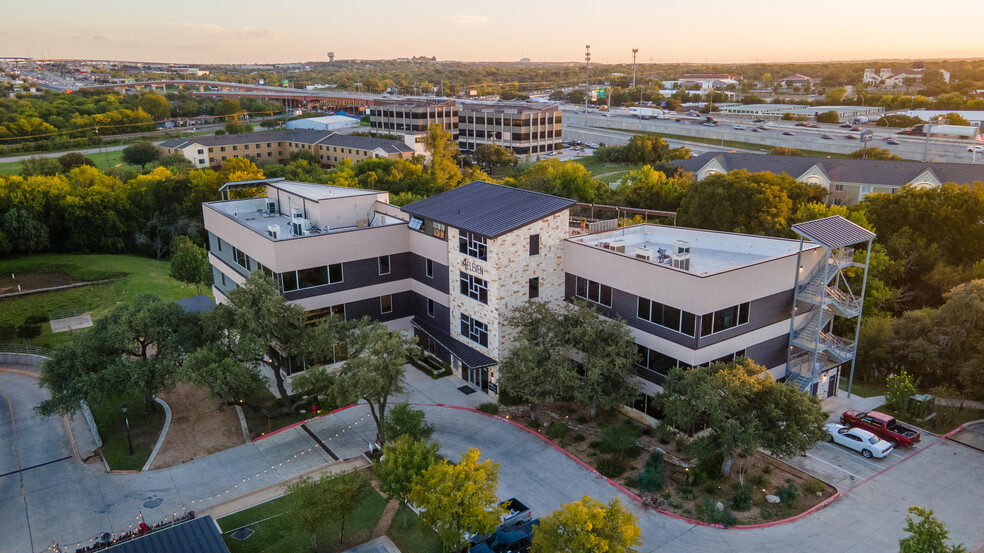 411 W Main St, Round Rock, TX en alquiler - Foto del edificio - Imagen 3 de 12