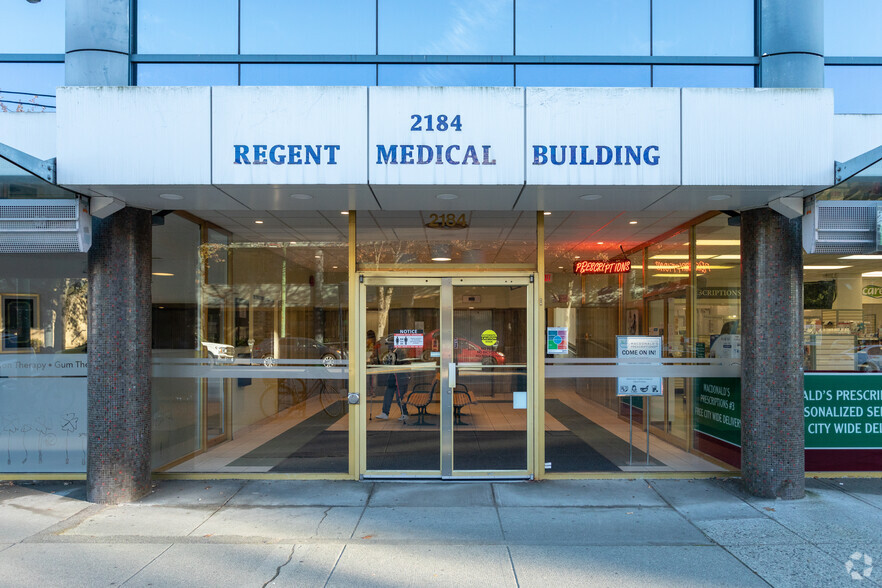 2184 W Broadway, Vancouver, BC en alquiler - Foto del edificio - Imagen 3 de 7