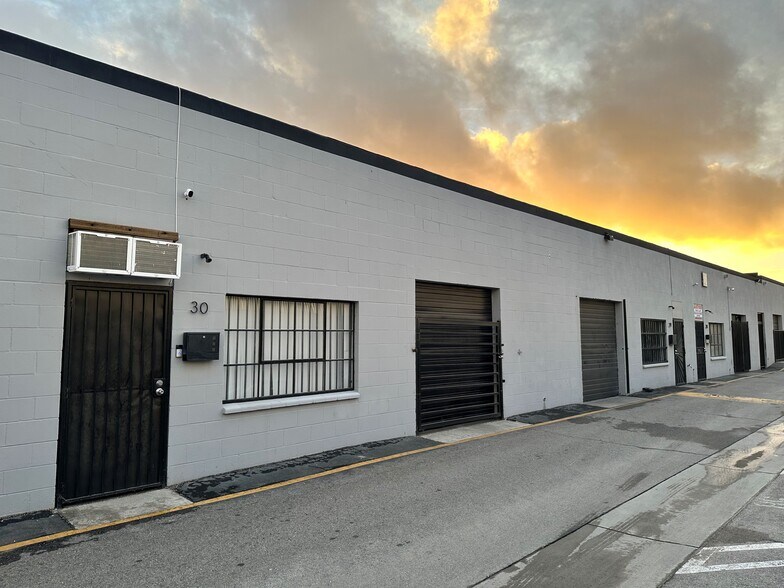 7361 Ethel Ave, North Hollywood, CA en alquiler - Foto del edificio - Imagen 2 de 15