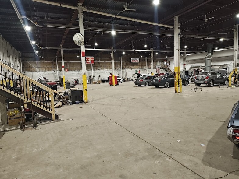 737 W Cleveland St, Milwaukee, WI en alquiler - Foto del interior - Imagen 3 de 12