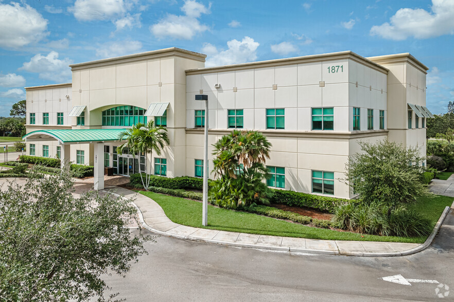 1871 SE Tiffany Ave, Port Saint Lucie, FL en alquiler - Foto principal - Imagen 1 de 17