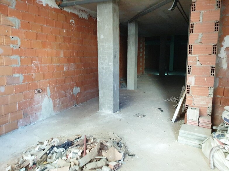 Local en Elda, Alicante en alquiler - Foto del edificio - Imagen 3 de 27