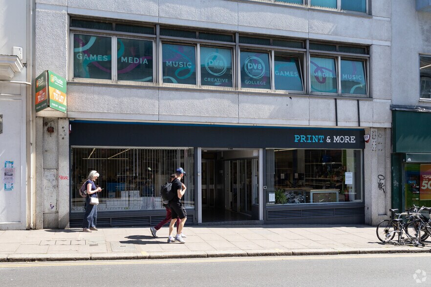 125 Queens Rd, Brighton en alquiler - Foto del edificio - Imagen 3 de 3