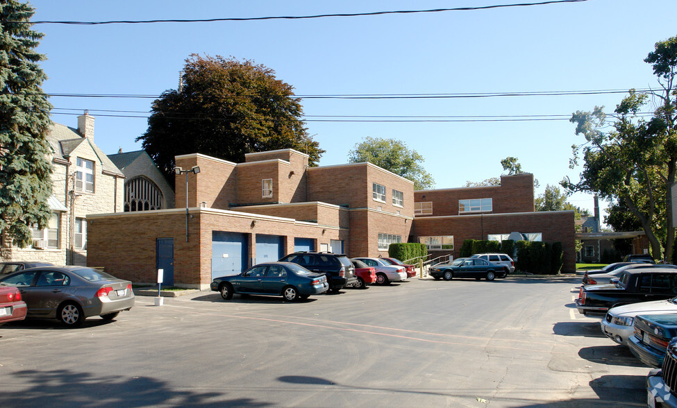 976 Delaware Ave, Buffalo, NY en alquiler - Foto del edificio - Imagen 3 de 3