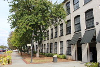 1513 E Cleveland Ave, East Point, GA en alquiler Foto del edificio- Imagen 2 de 2