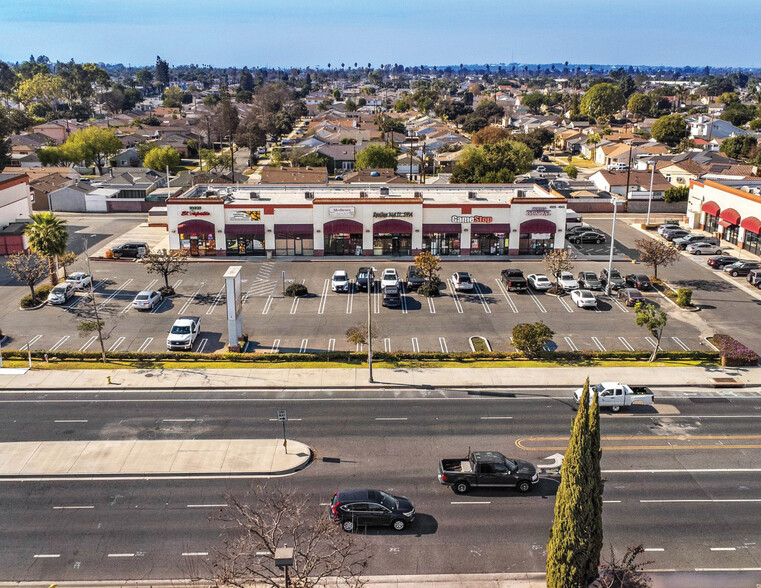 4929-4943 Paramount Blvd, Lakewood, CA en venta - Foto del edificio - Imagen 2 de 8