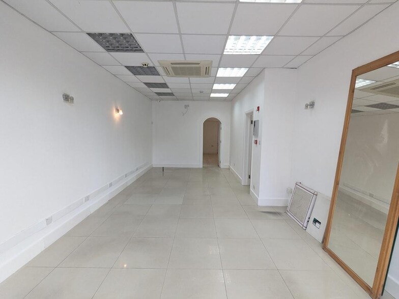 809 Harrow Rd, London en alquiler - Foto del edificio - Imagen 3 de 16