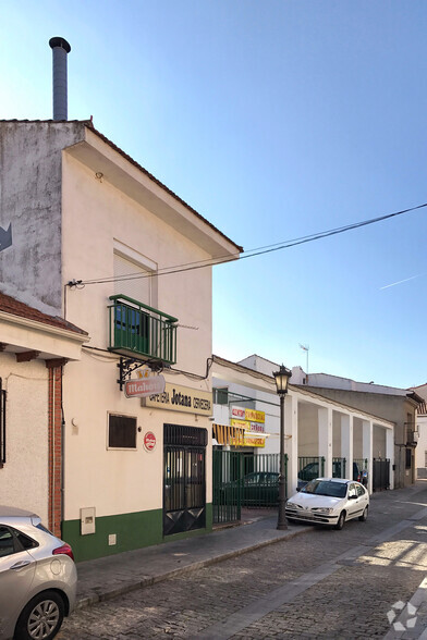 Calle Calderón de la Barca, 9, Navalcarnero, Madrid en venta - Foto del edificio - Imagen 2 de 2